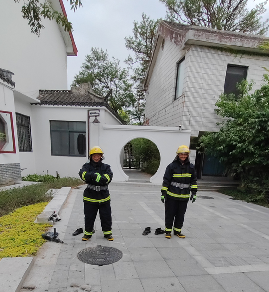 clip_image001.png clip_image001.png