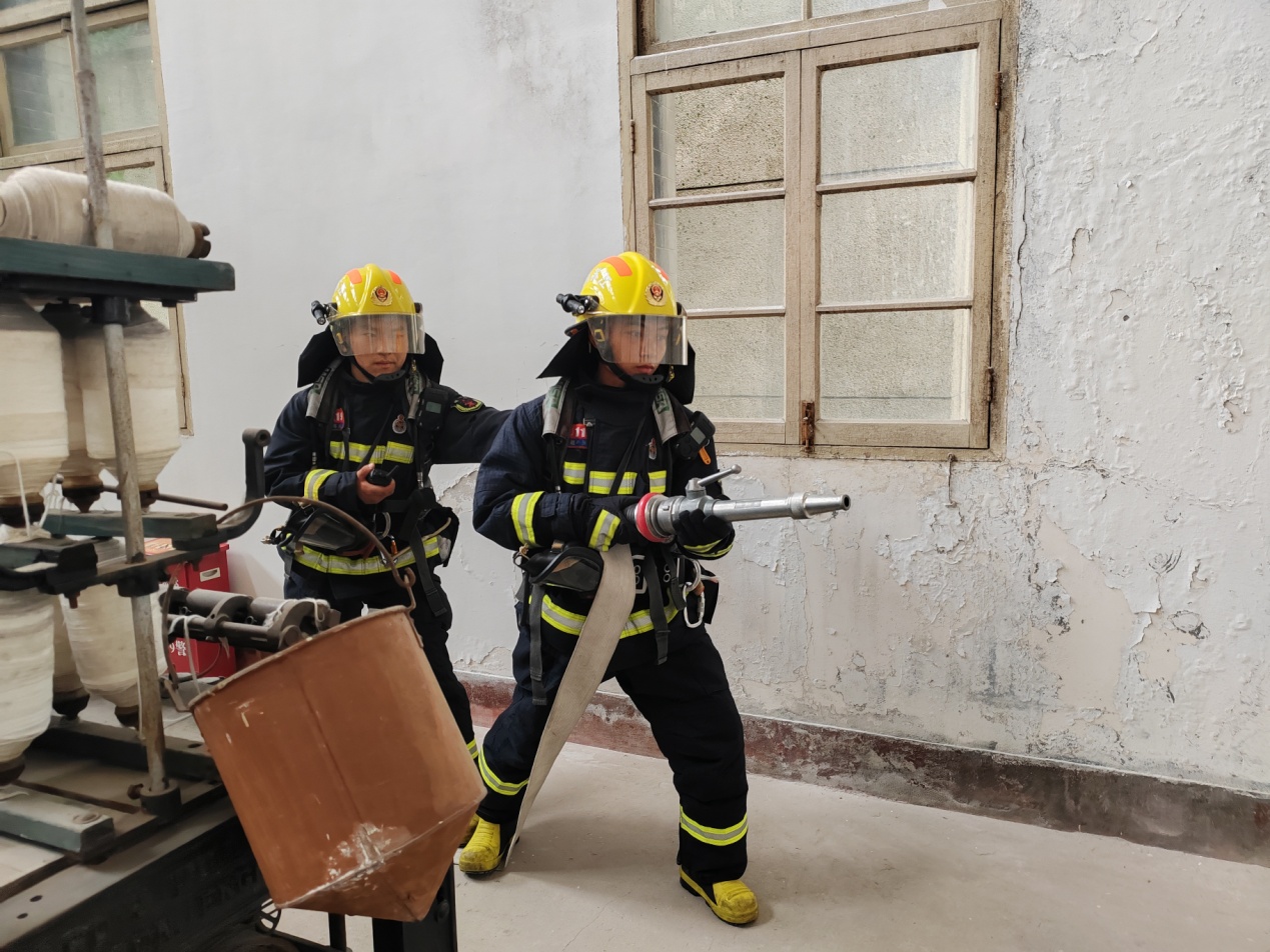 clip_image005.jpg clip_image005.jpg